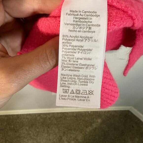 J. Crew Extra Soft Coral Pink Crew Neck Long Sleeve Sweater‎ Size Medium - Picture 4 of 5